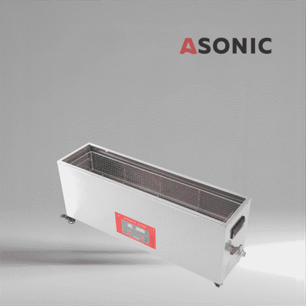 “ASONIC IND-300XL ultraskaņas tīrīšanas sistēma, kas nodrošina augstu efektivitāti automobiļu, kosmosa un rūpnieciskai lietošanai.