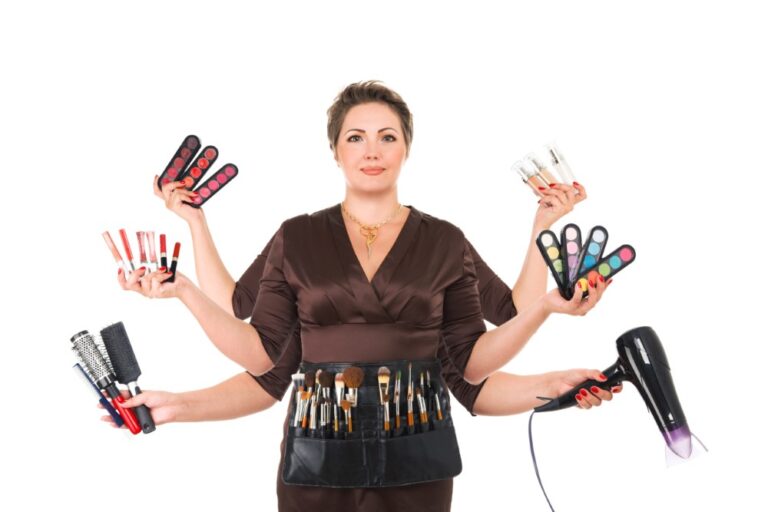 Sieviete ar sešām rokām